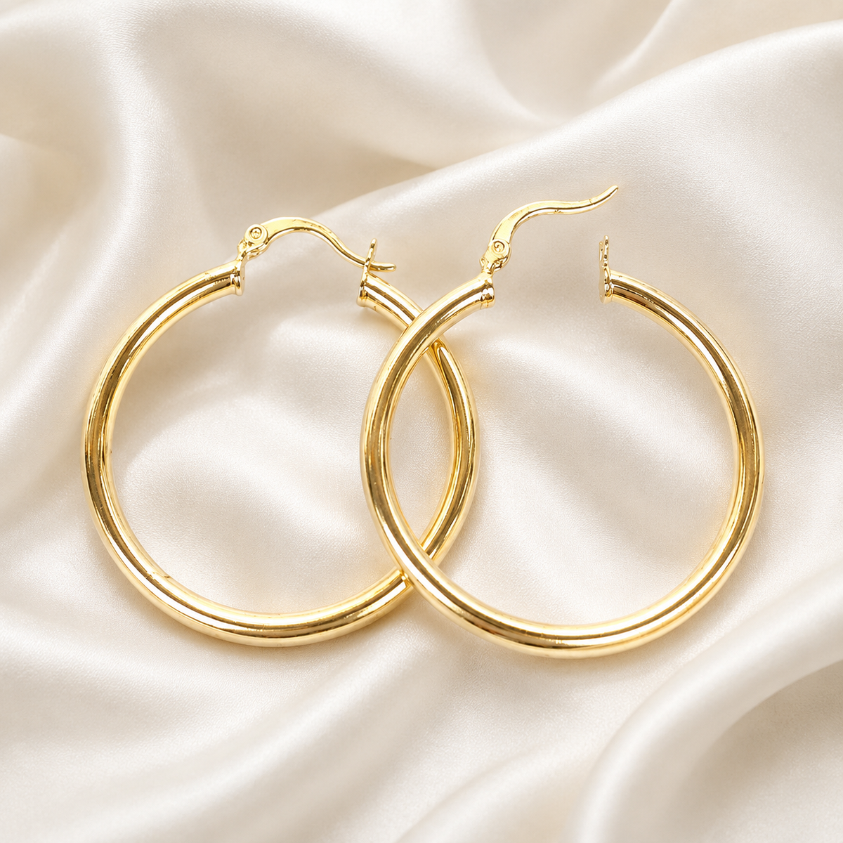 Aretes de Aro Clásico Dorado